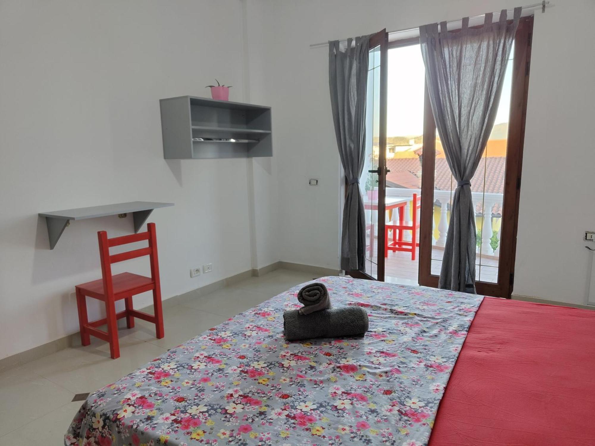 Tias Hostel Shkodër Exteriör bild