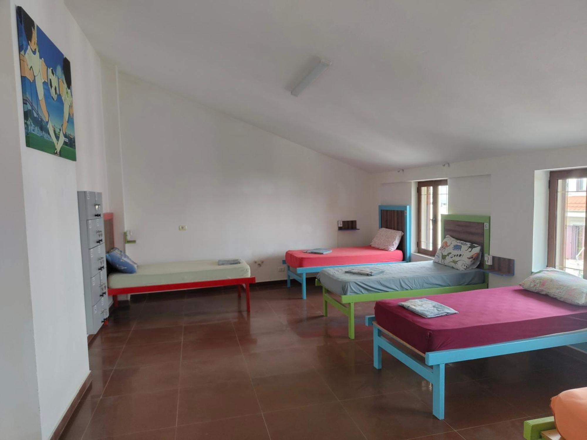 Tias Hostel Shkodër Exteriör bild